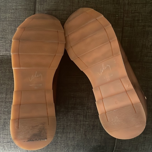 VÉLEZ, Genuine Leather, Made in Colombia Sneakers - Picture 5 of 7